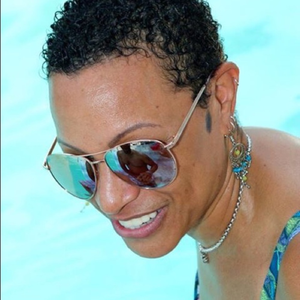 Meet your Posher, Lisa